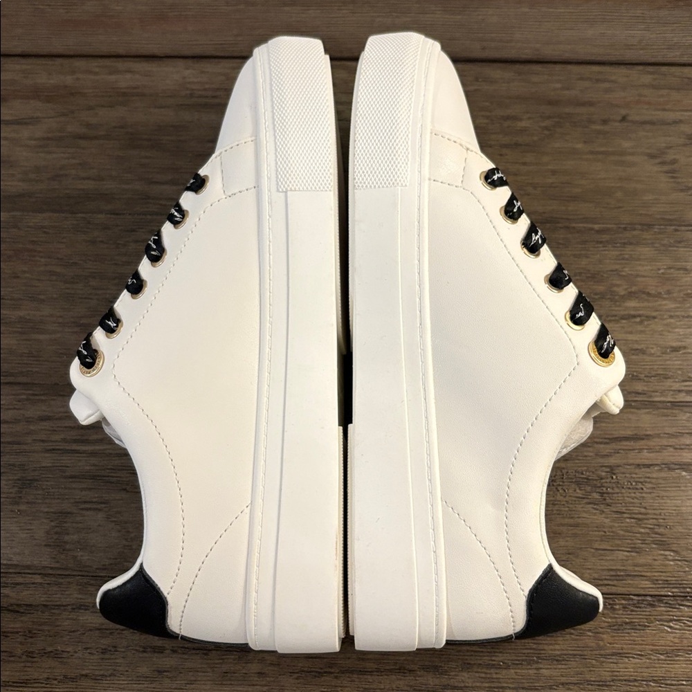 NEW [Karl Lagerfeld] Candace Signature Logo Sneakers Black/White Women’s 6 & 6.5 - Picture 9 of 12